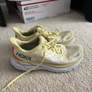 Women’s Hoka Clifton 8